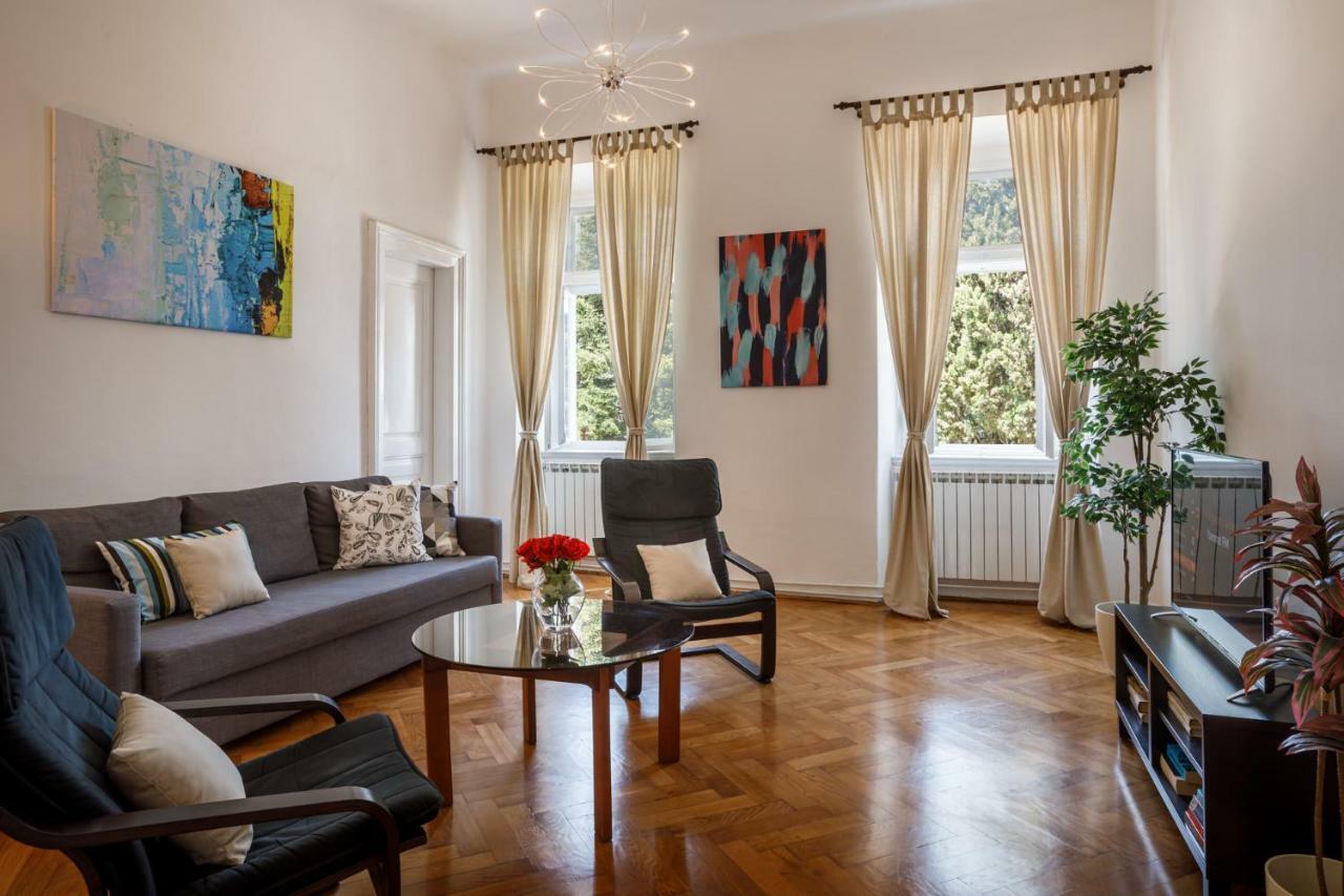 Amphitheatre Premium Apartment With Seaview プーラ エクステリア 写真
