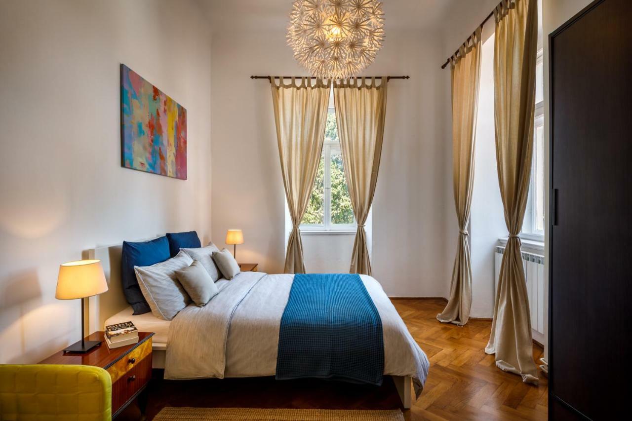 Amphitheatre Premium Apartment With Seaview プーラ エクステリア 写真